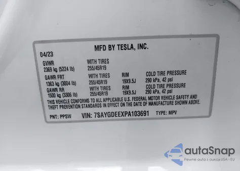 2023 Tesla Model Y Awd/Long Range Dual Motor All-Wheel Drive z USA, uszkodzony, nr VIN 7SAYGDEEXPA103691